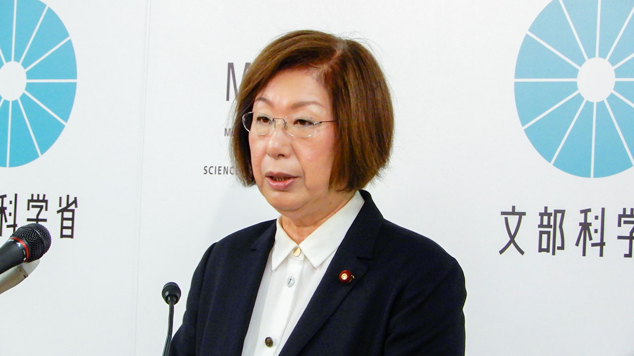 英語力の格差「言語活動の長さや教員の英語力が背景」 文科相