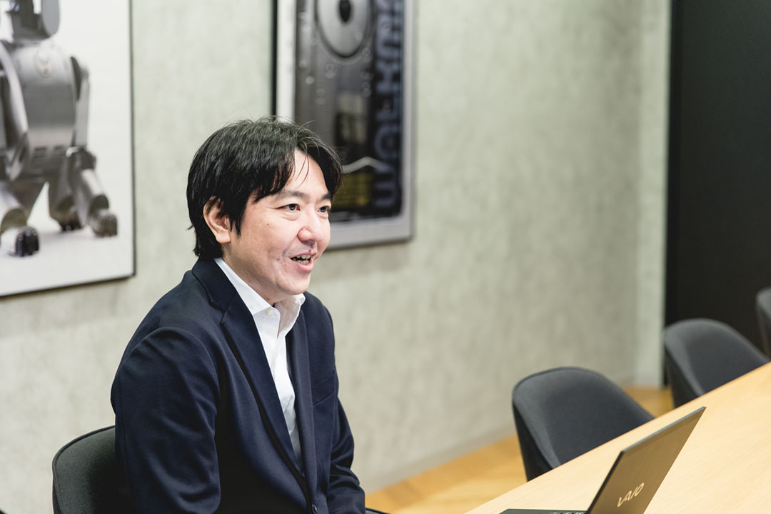 国としての教育投資が、世界的に見ても圧倒的に少ないと指摘する