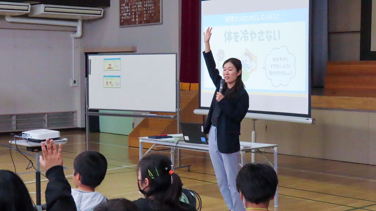 コロナの5類移行でも油断せず 免疫ケアの大切さ学ぶ授業