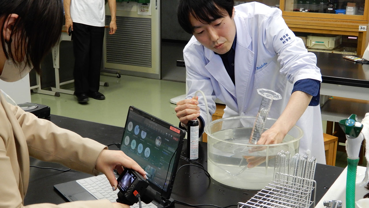 都立校で「オンライン学習デー」スタート 生徒は自宅から参加