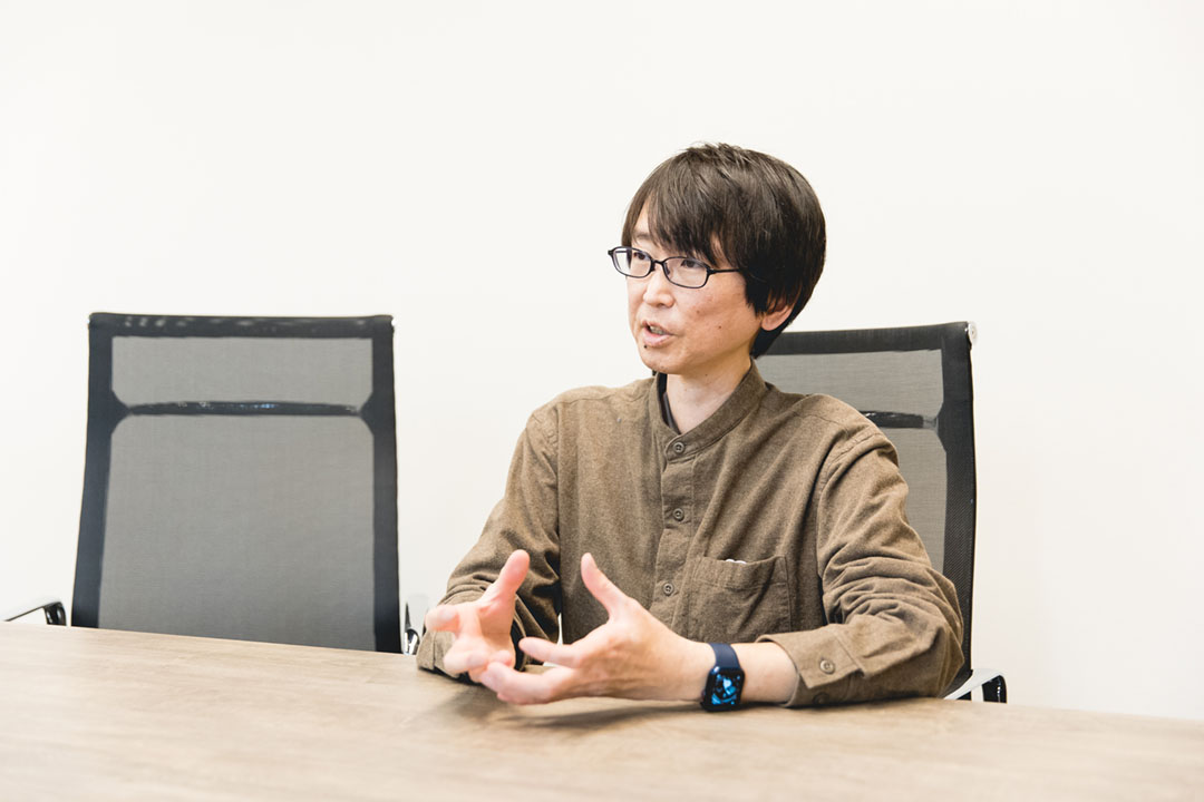 影響を受けたのは、学生時代に出会ったソーシャルワーカーだったと話す横山さん
