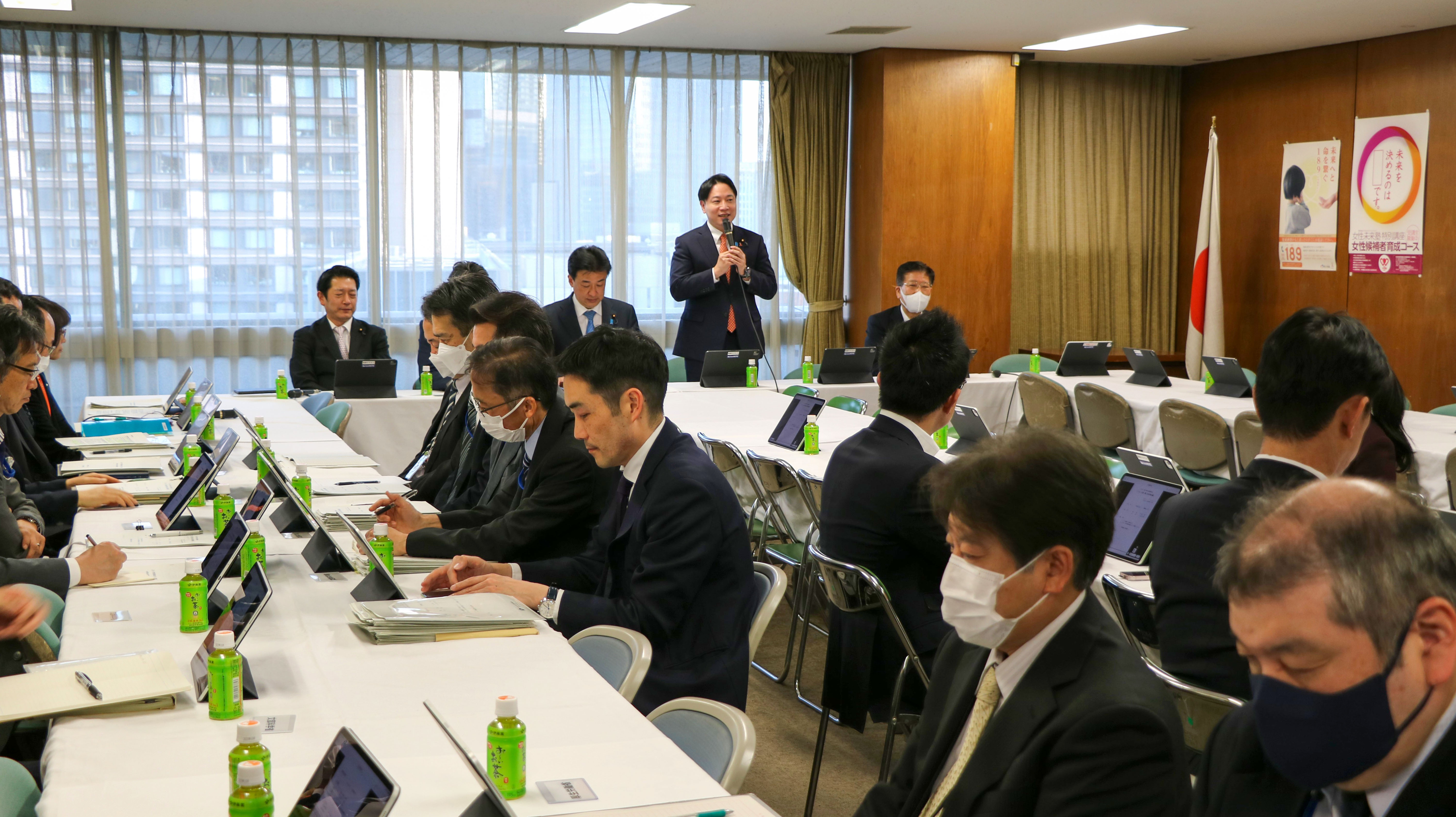 たたき台受け、党内でも議論開始へ 自民「こども・若者」会議