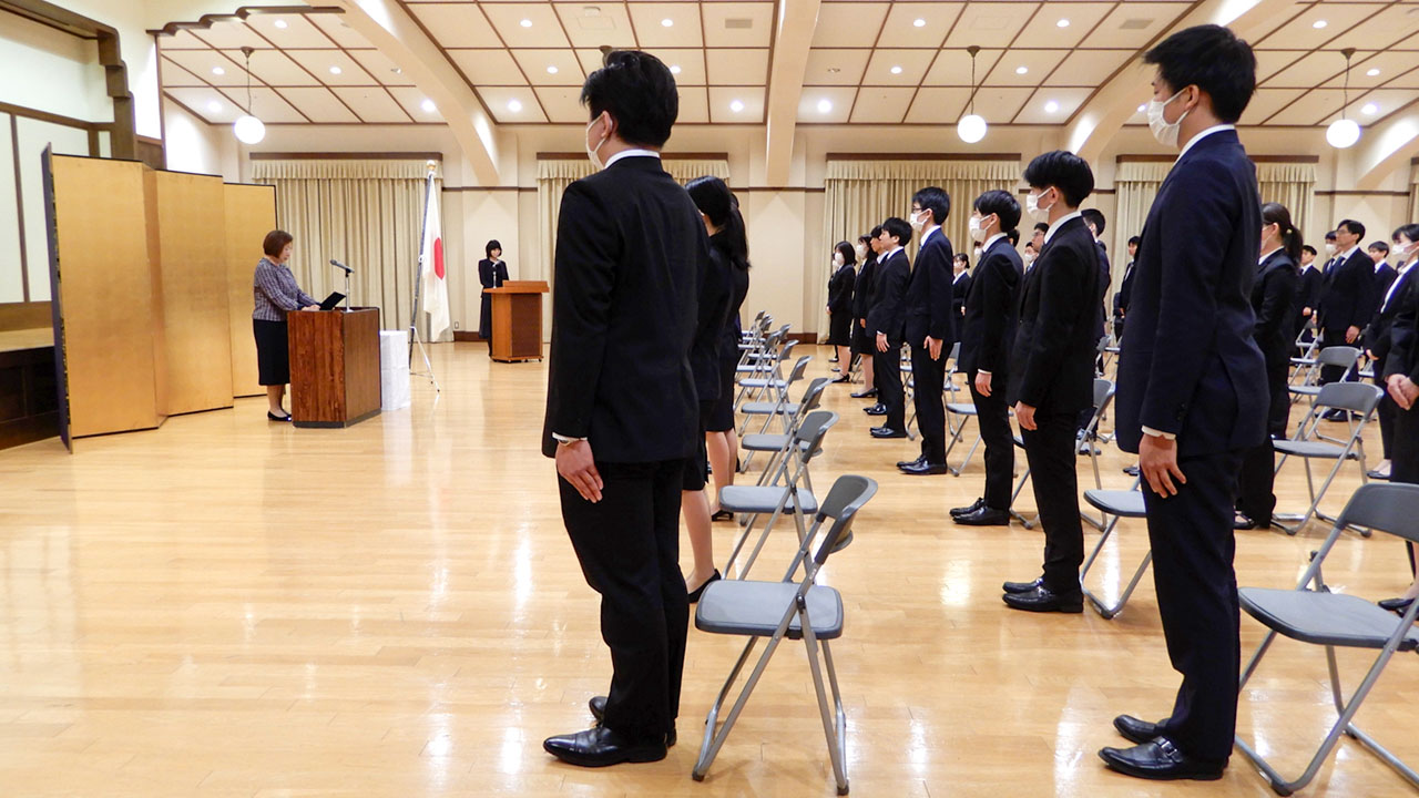 永岡文科相が入省式で訓示 「働きやすい文科省を作ってほしい」