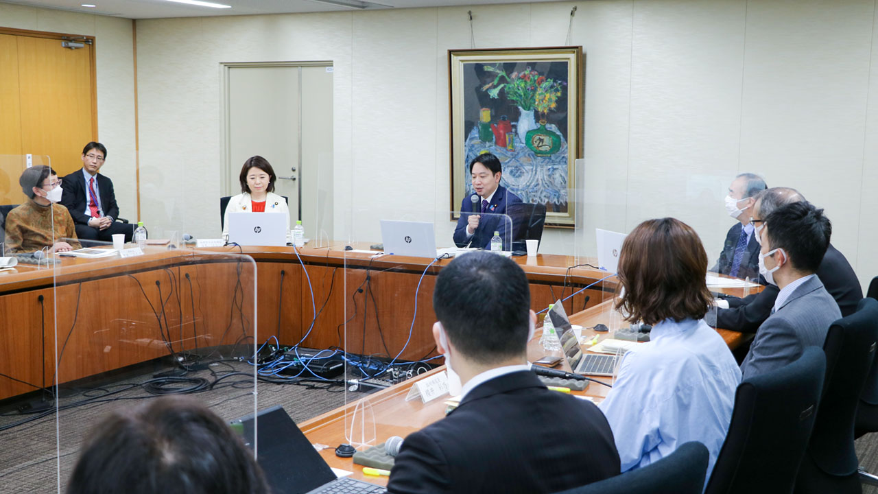 「こども大綱」議論の報告書案まとまる 有識者会議