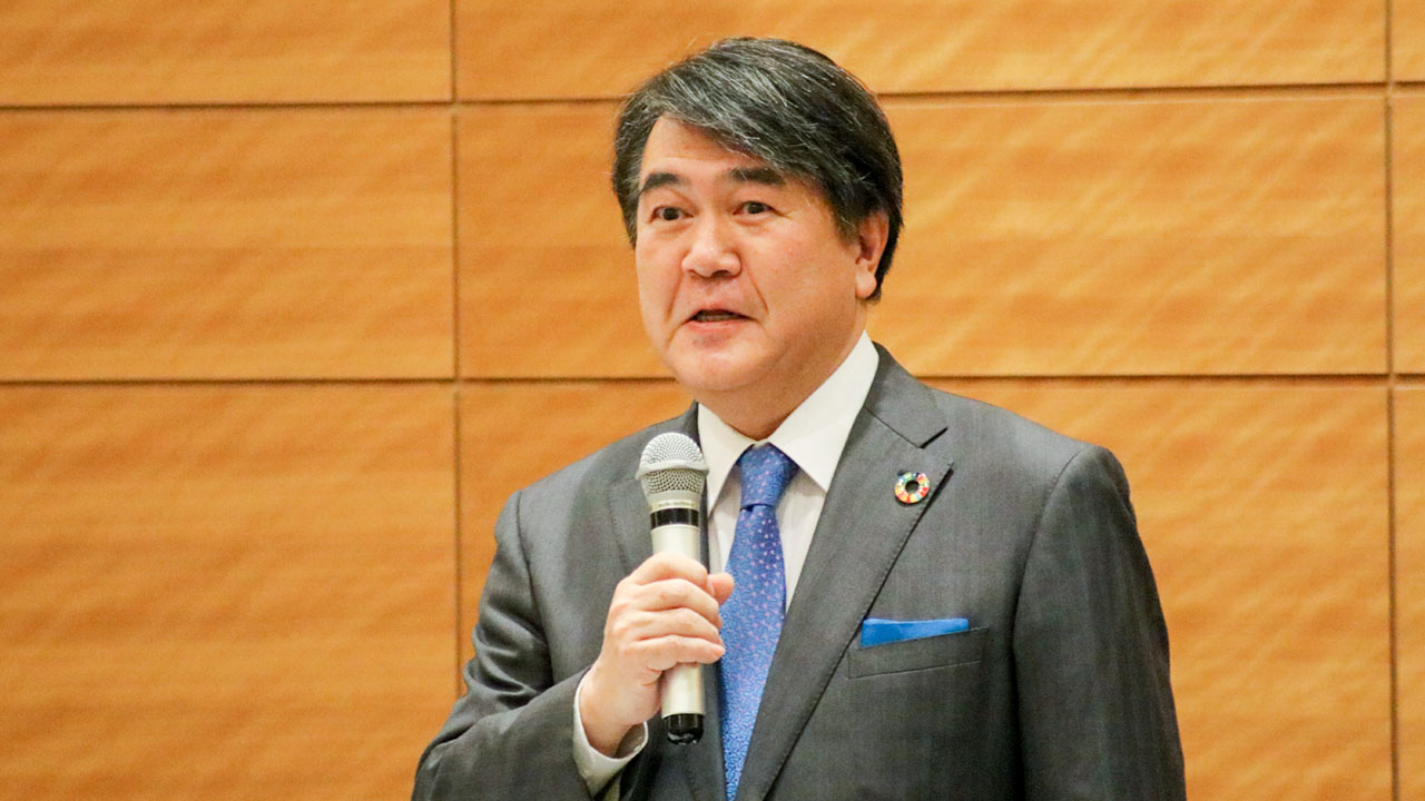 「人口減少時代を乗り切る戦略を考える議員連盟」の設立総会で講演する河合理事長