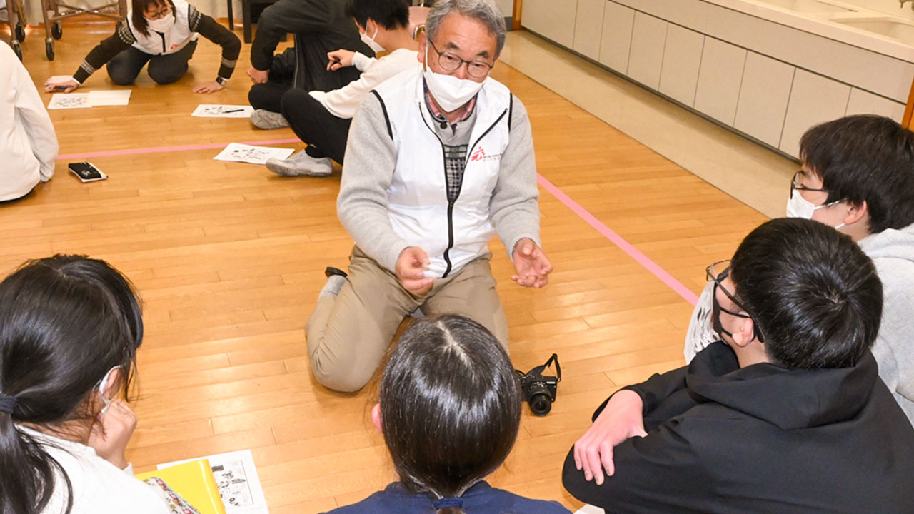 紛争地域で命を守る難しさ学ぶ 国境なき医師団が出前授業