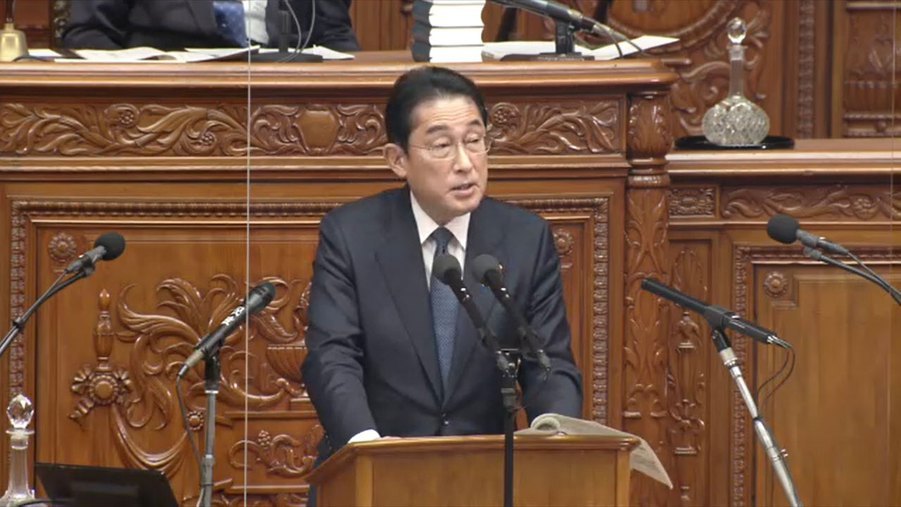 首相「全力投球できる環境を整備」 教員の働き方改革で