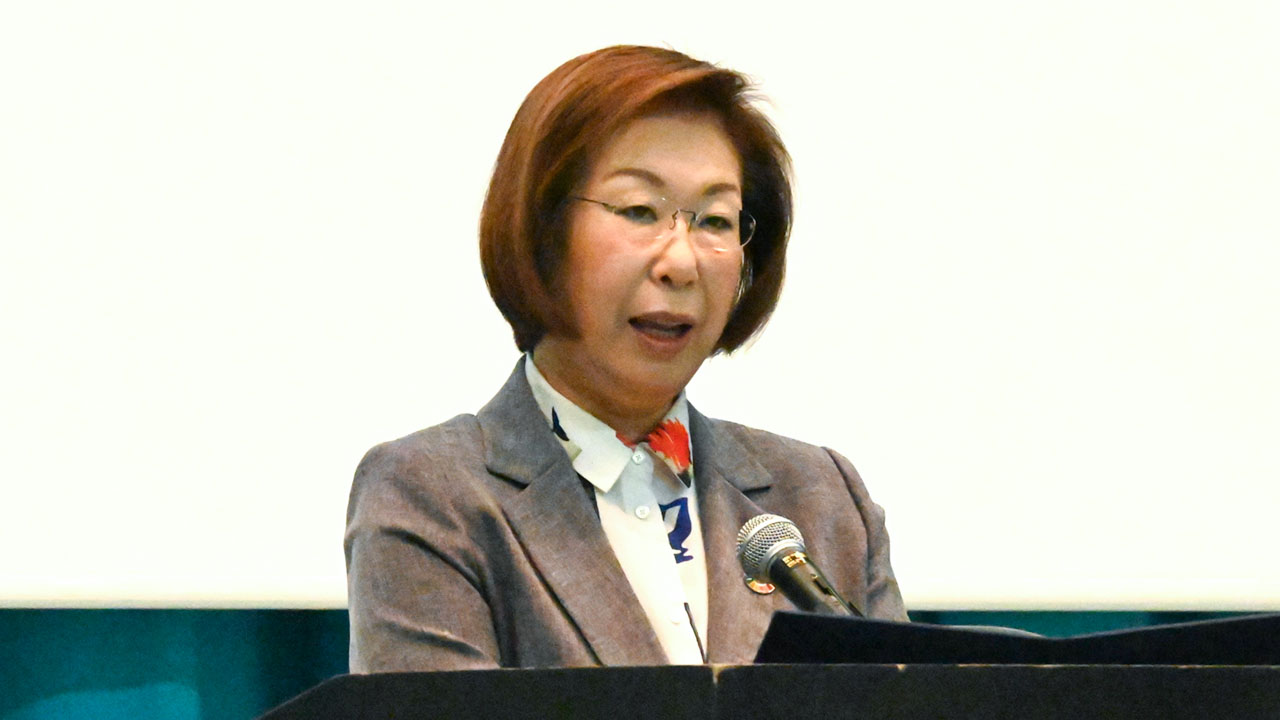 開会式であいさつした永岡文科相