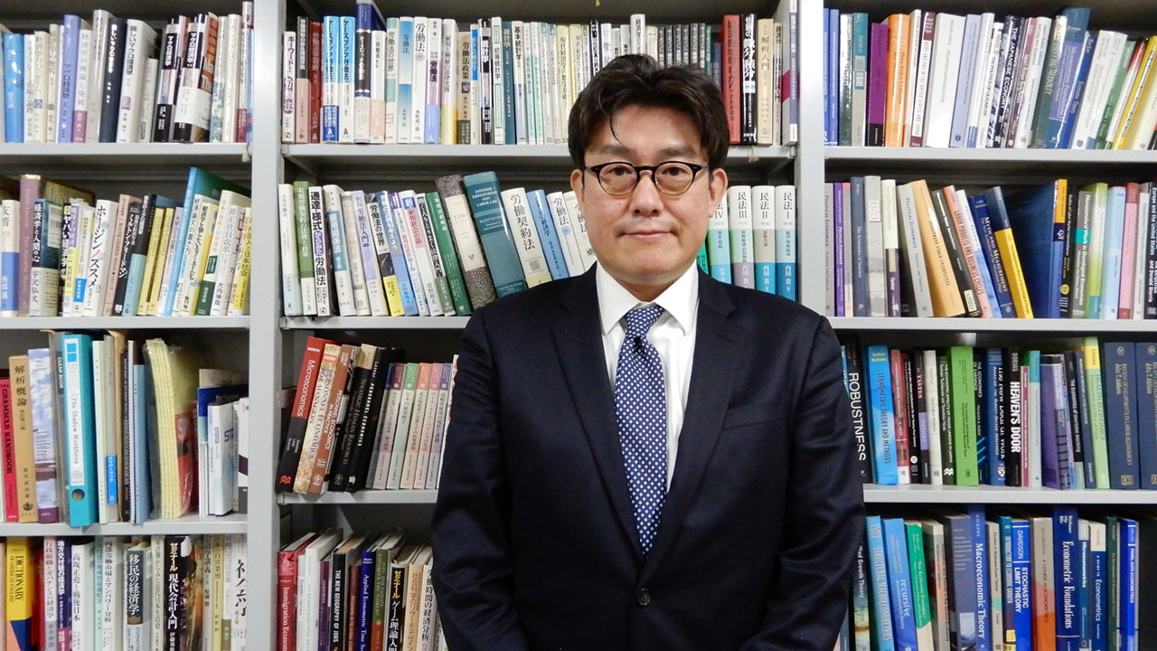 「ウェルビーイング」どう測る 労働経済学・川口教授に聞く