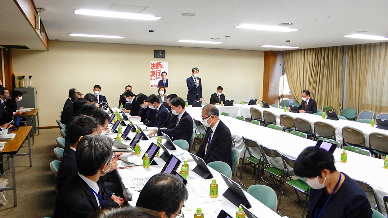 35人学級や支援員配置推進 自民部会、23年度予算案を議論