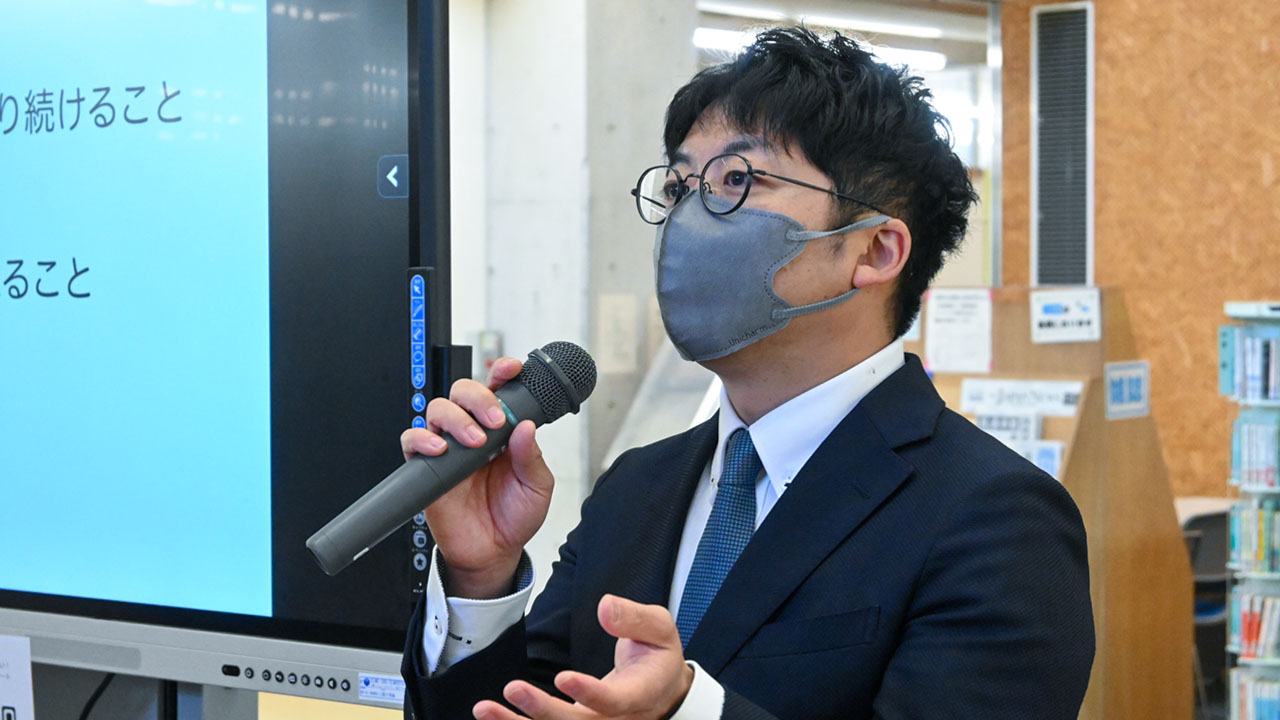 進路選択に重要なのは自己分析と体験 HILLOCKの教師らが授業
