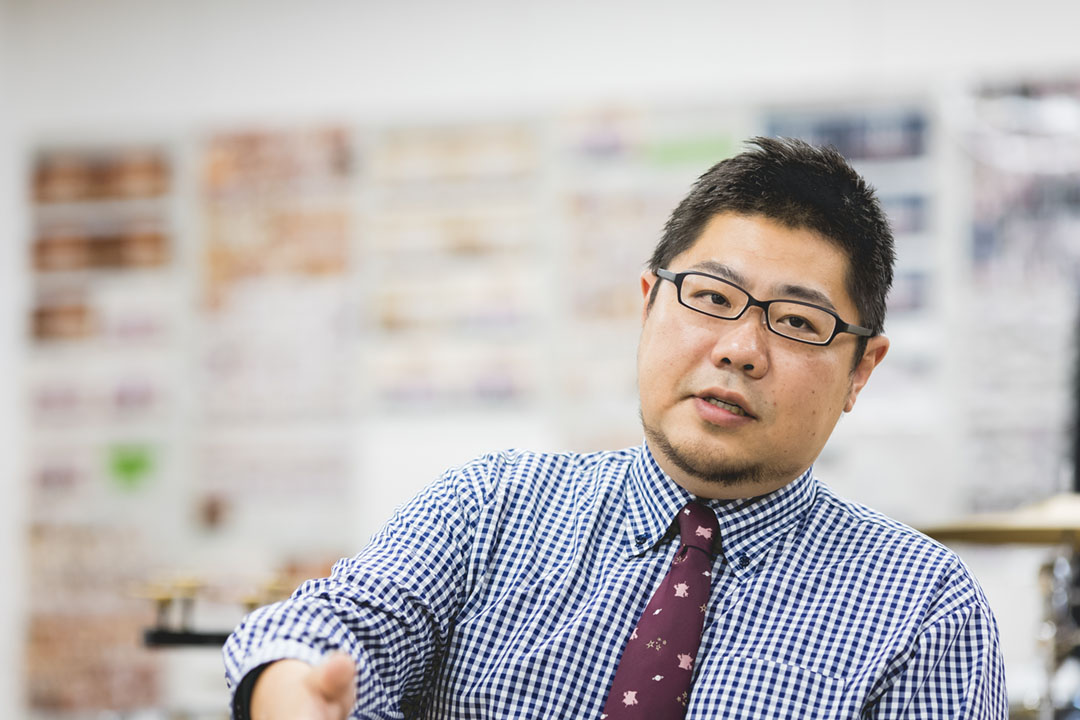 大会に負けたのが悔しくて音大に進学したという