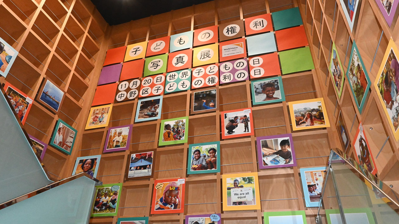 子どもの権利について考える写真展 地元中学生も準備に参加