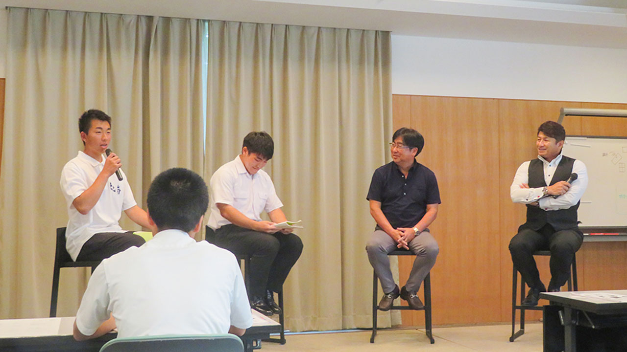静岡聖光学院高校の生徒らによる「部活動サミット」（写真は第2回の様子）