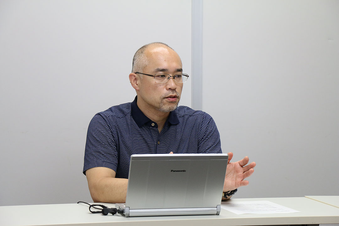 「教室マルトリートメント」の影響について語る川上教諭