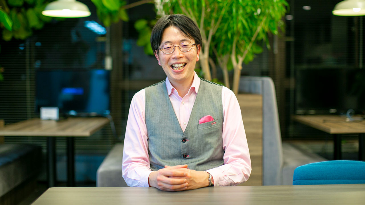 教員採用試験の前倒しはすべきだという立場の妹尾さん（本人提供）