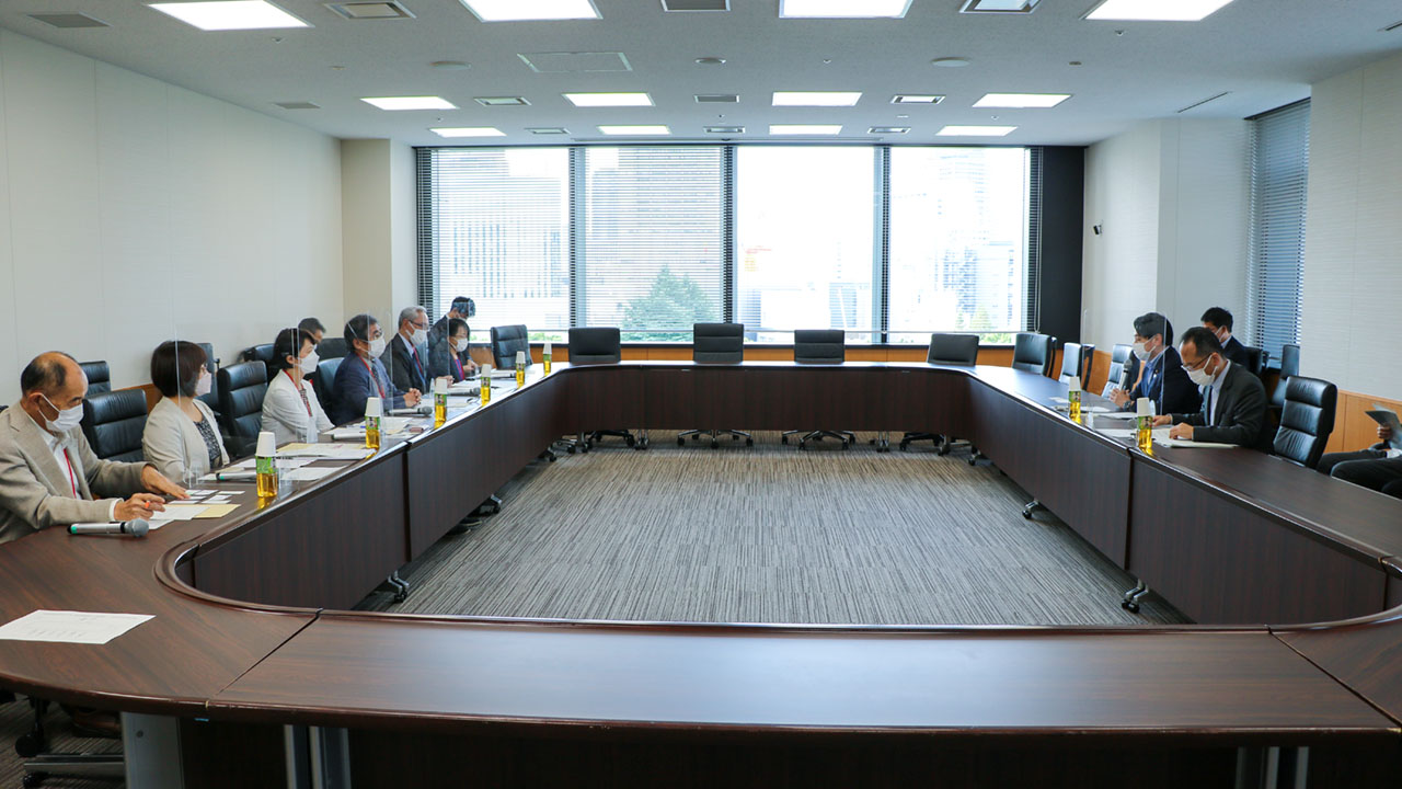 子育て関係者から小倉担当相に意見 要望相次ぐ