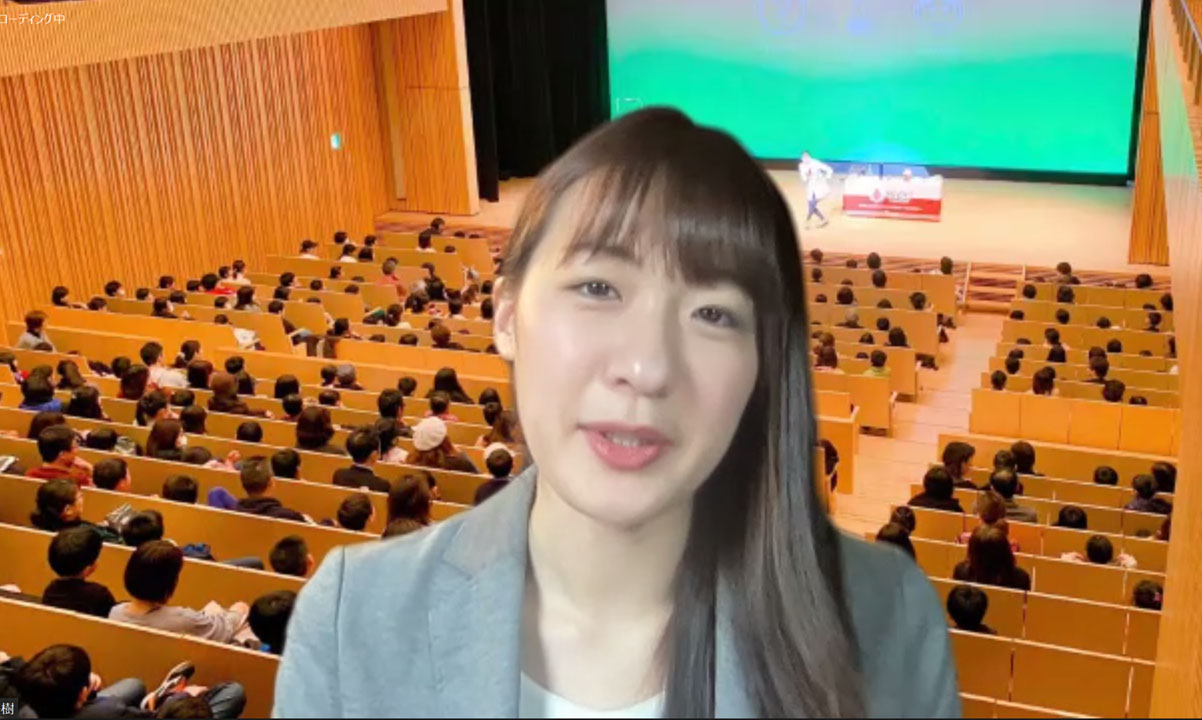オンラインでインタビューに応じる五十嵐さん