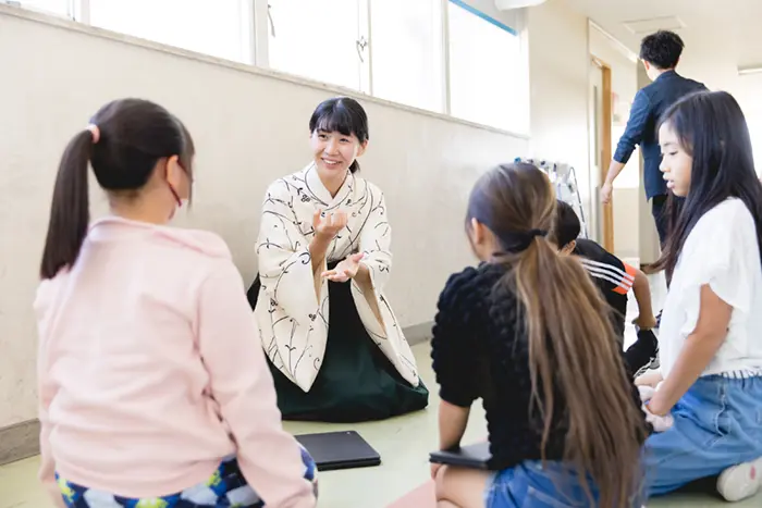 落語教育で「自分のことをもっと好きになってほしい」と話す＝撮影:市川五月