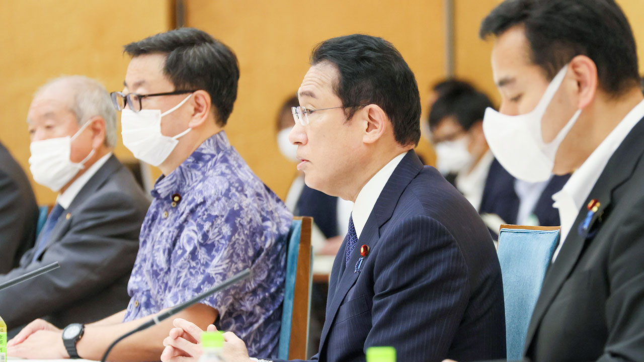 教育改革に「教員不足解消」を追記 「骨太方針」閣議決定