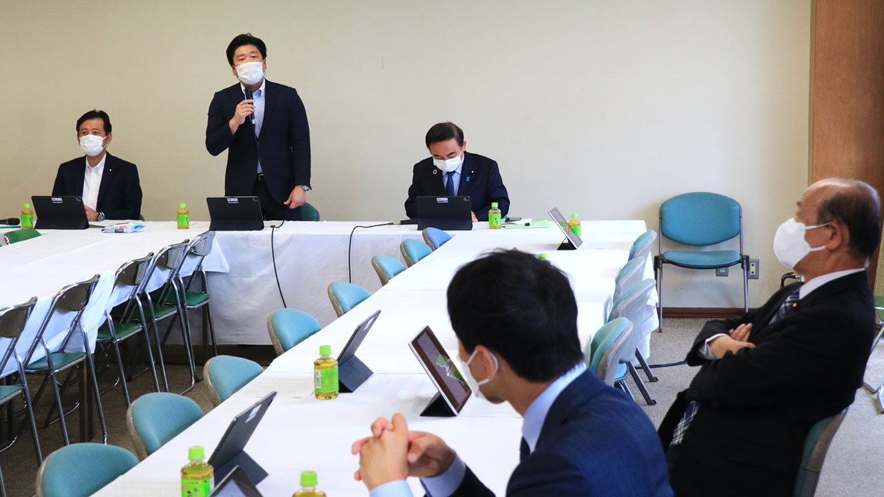 日本語教師の国家資格、認定校制度の創設を提言 自民文科部会