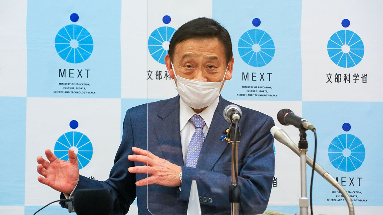 教員の研修履歴の活用は「管理職との対話」を想定 末松文科相