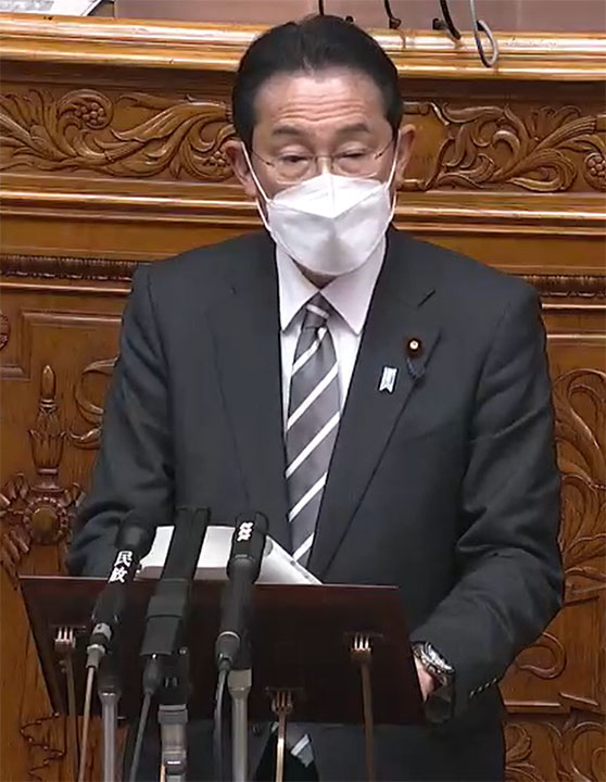 参院で代表質問に答える岸田首相（参議院インターネット審議中継）