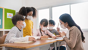 外国人学校の保健衛生支援へガイドライン策定 有識者会議