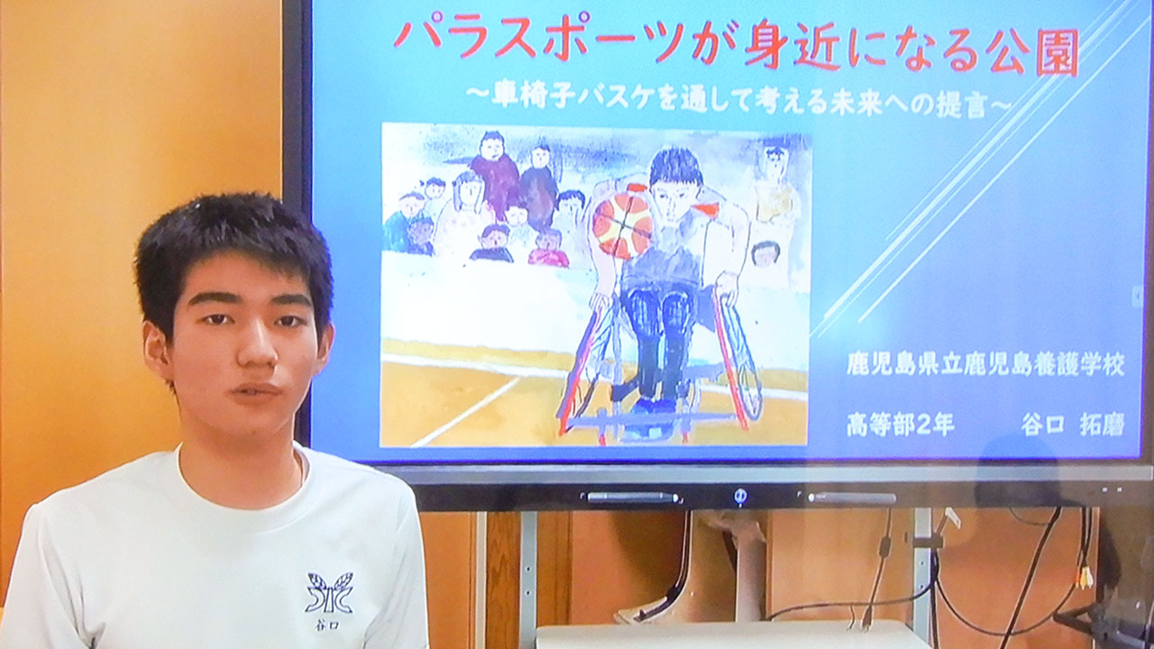 文部科学大臣賞を受賞した谷口拓磨さんのプレゼンの様子