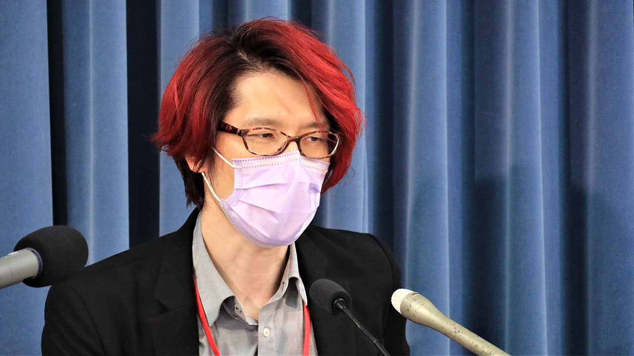 アンケート結果について説明する内田良・名古屋大准教授