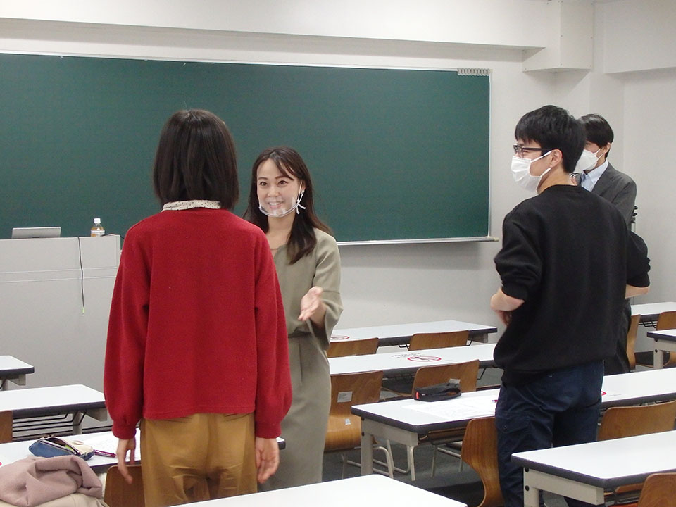マスク姿でも「聞きやすい授業」 東京理科大で特別講座