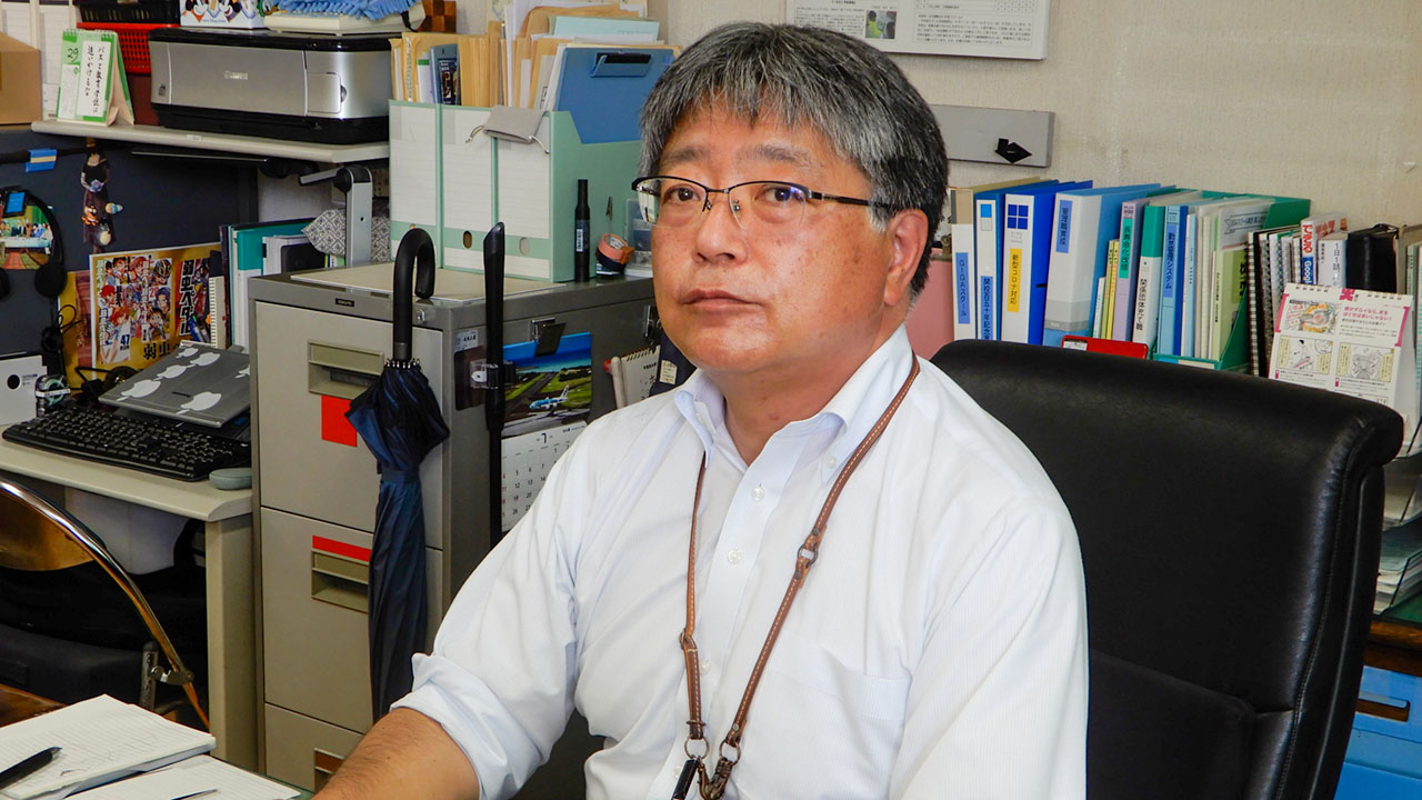 【GIGA発進】「現場は果敢にチャレンジ」 喜名校長に聞く