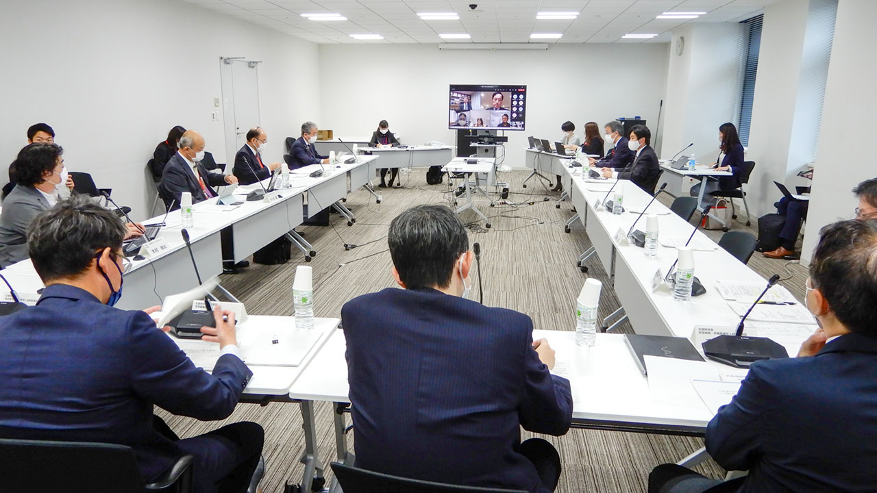 探究力育成へ官民協働の基盤づくり提案も 3府省WG