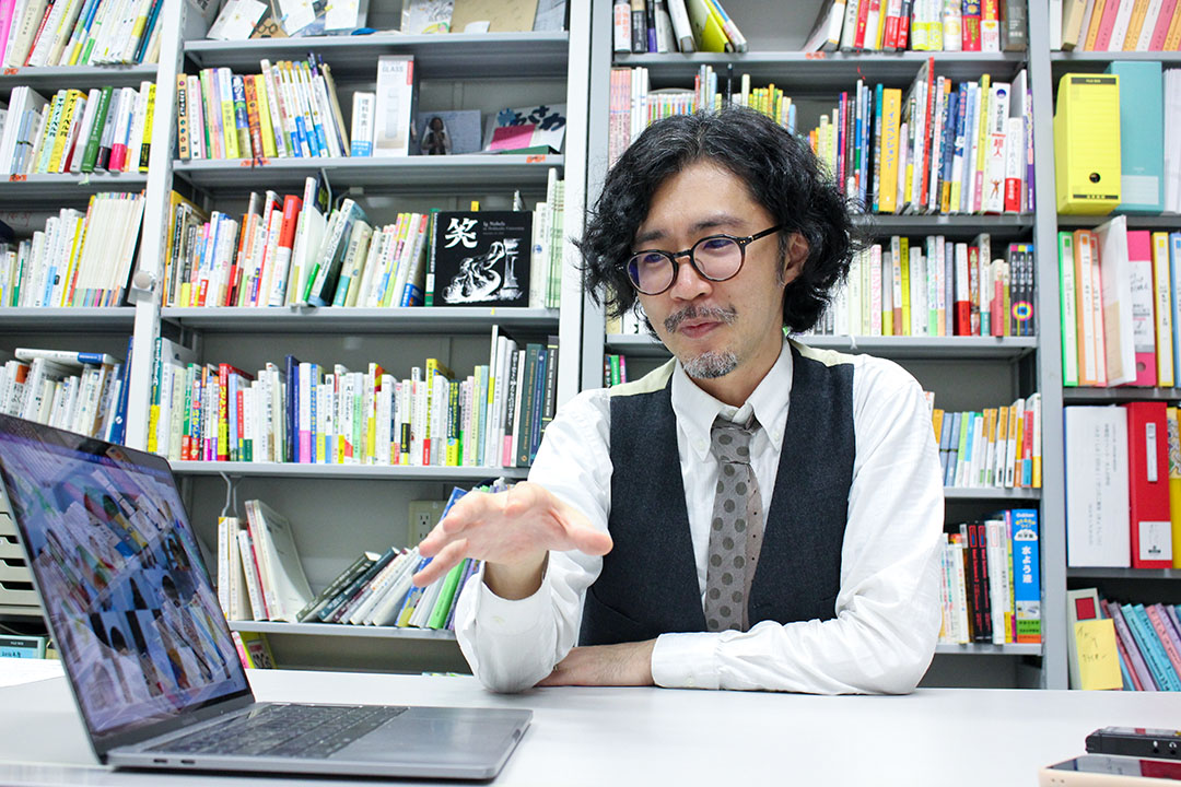 子供たちに「答えのない問い」の存在を知らせることも大切だと指摘する