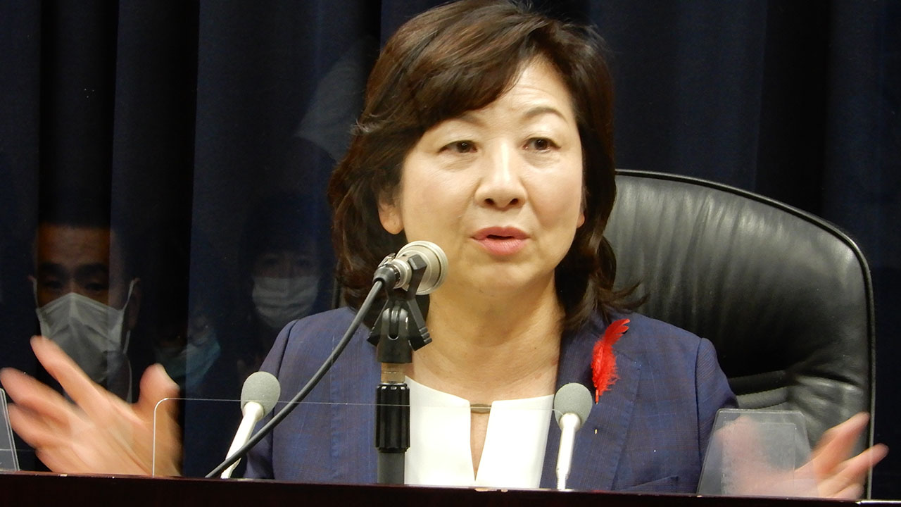野田少子化相インタビュー 「担い手増が教育格差を減じる」