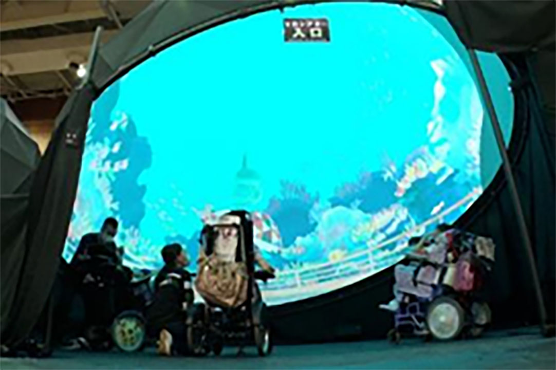 オリンピアン・パラリンピアンと交流する「夢・未来プロジェクト」（東京都江戸川区立大杉第二小学校で、2019年11月26日撮影）