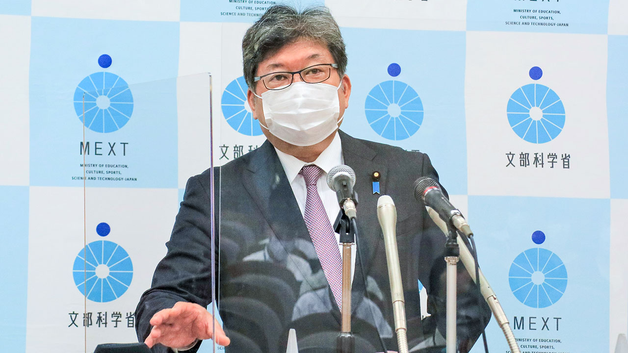 コロナ感染で差別偏見のない丁寧な指導を 新学期前に文科相