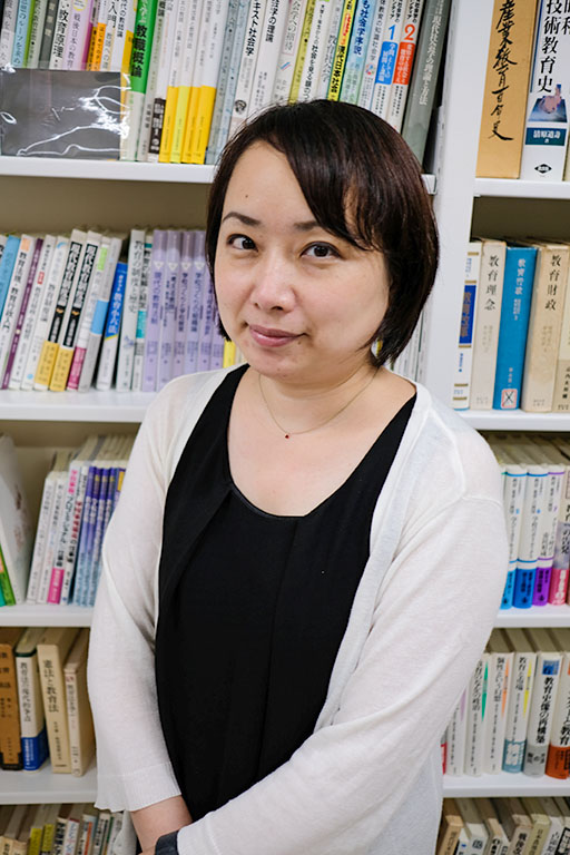 保護者の私費負担増と教員の自腹購入 福嶋尚子准教授に聞く