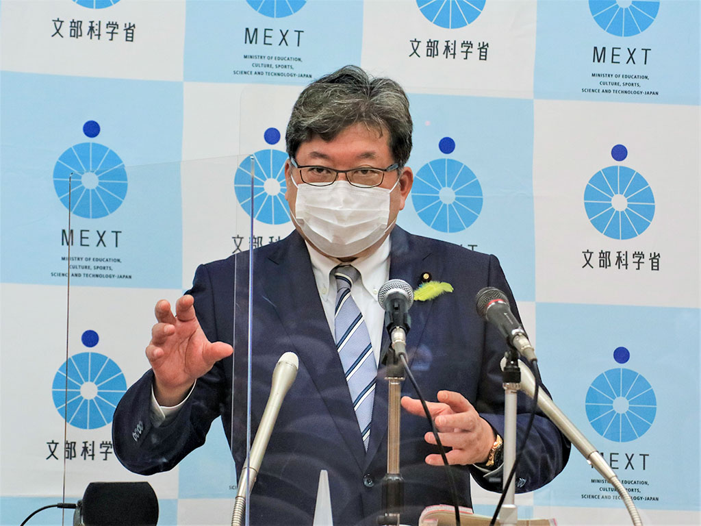 中学校35人学級「正面から必要性を主張したい」 文科相