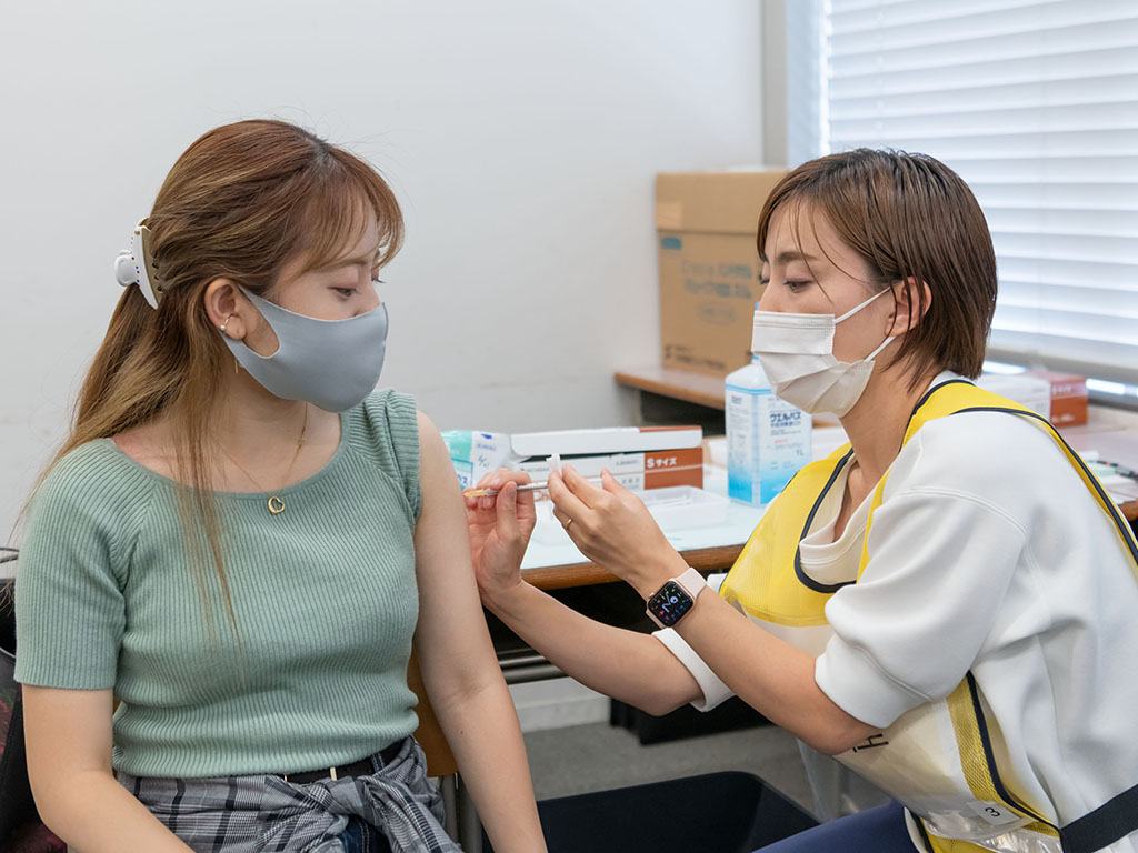 17大学でワクチン接種始まる 接種後の行動に注意喚起も