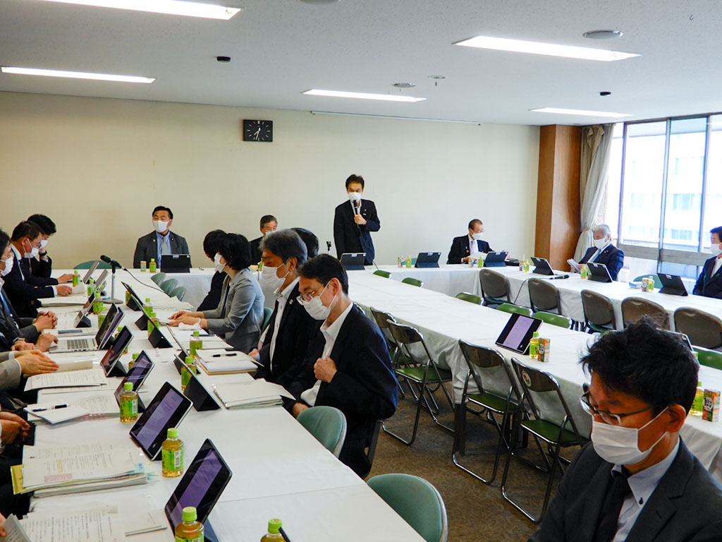 「こども庁は組織改革ありきでない検討を」 自民文科部会