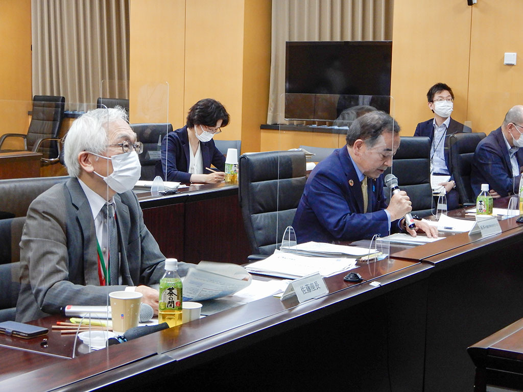 内閣府検討会、国の少子化対策を検証へ 「危機的な状況」