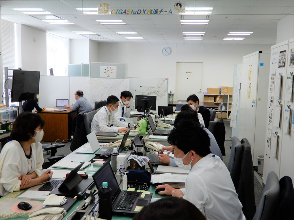 【GIGA到来】文科省が考える学校現場支援策 幹部に聞く
