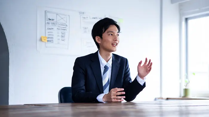 姿勢を正しくしよう 洗練された動きが信頼感に【面接準備を考える④】