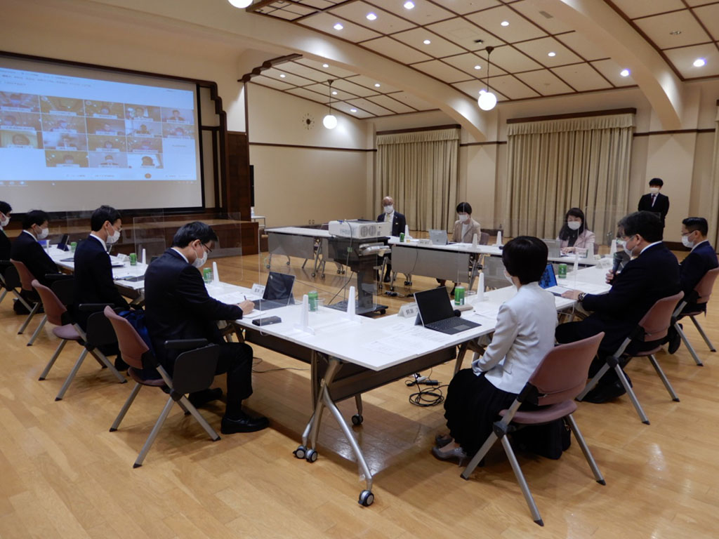 【GIGA到来】子供の視力低下防ぐ対策は 文科省で懇談会