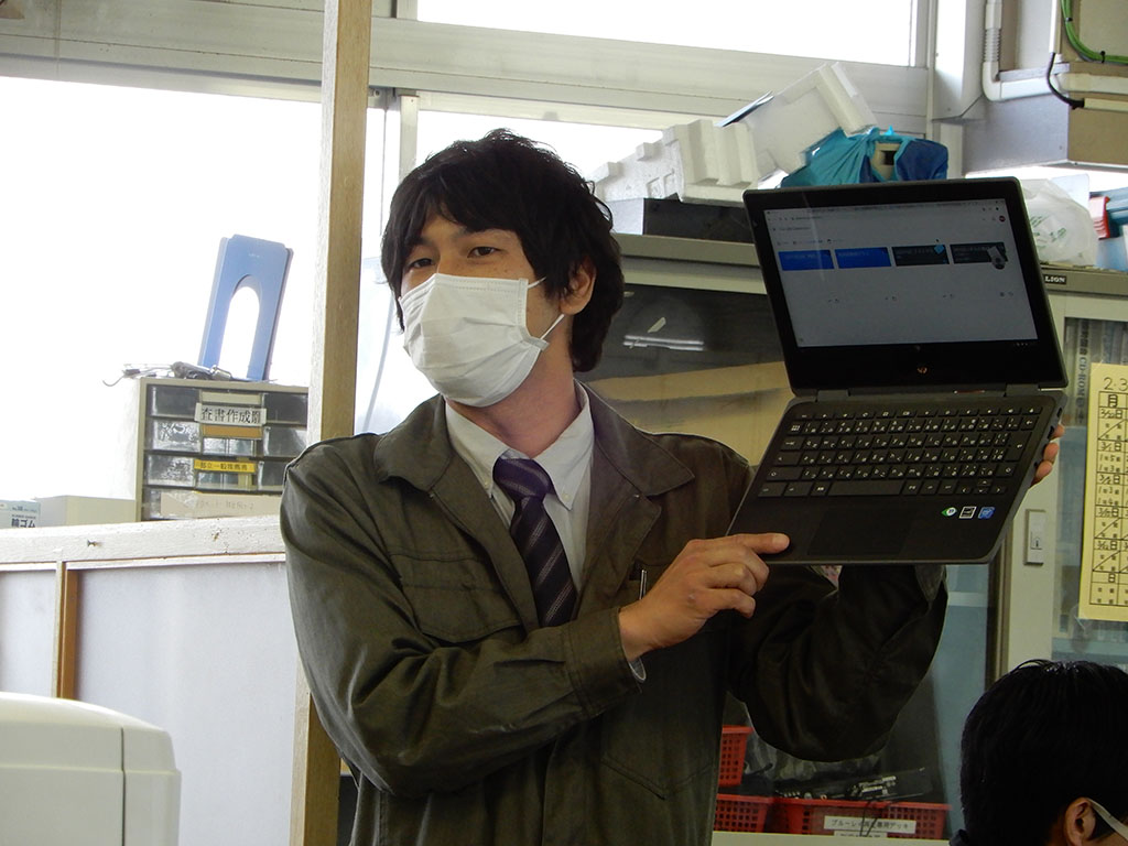 【GIGA到来】生徒目線でトライ 新年度目前の校内研修