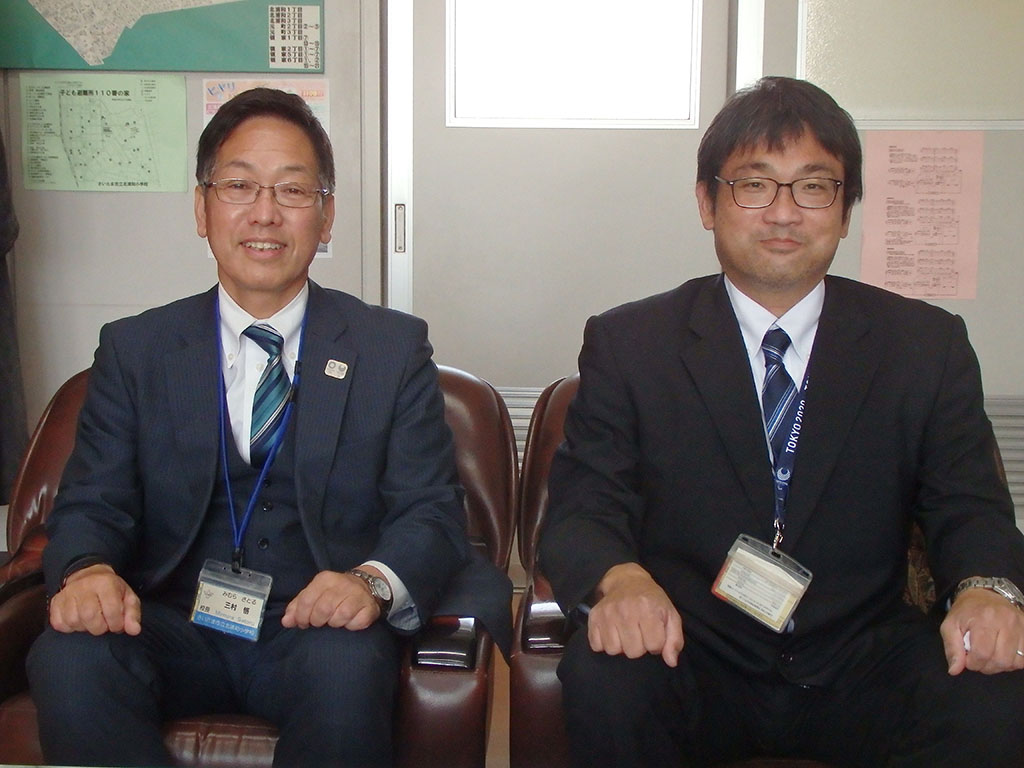 三村校長（左）と池田教頭