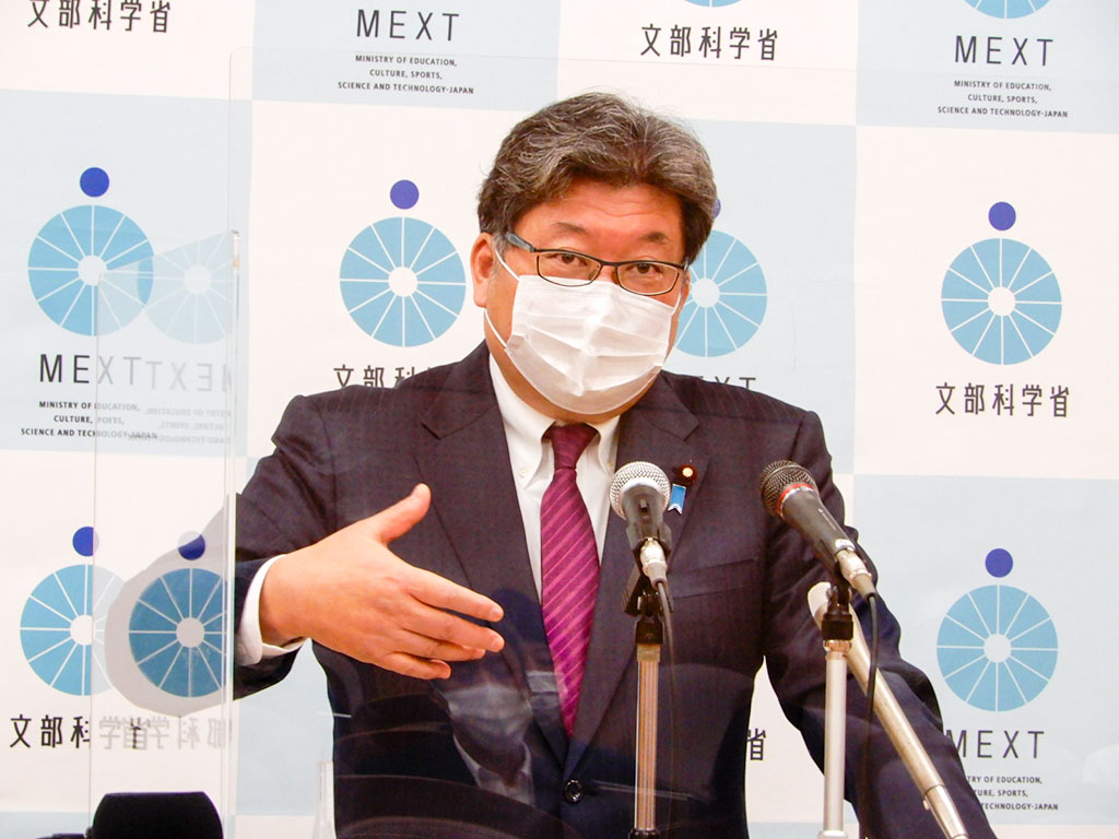 【GIGA到来】端末整備遅れ 文科相「首長の能力問われる」