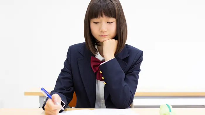 学校は教育改革に対応している 高校生の4割が実感