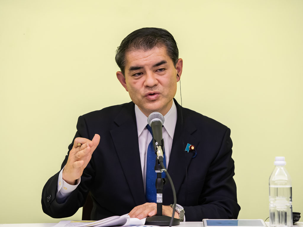 「パーソナルデータを活用していくことはマスト」と柴山前文科相